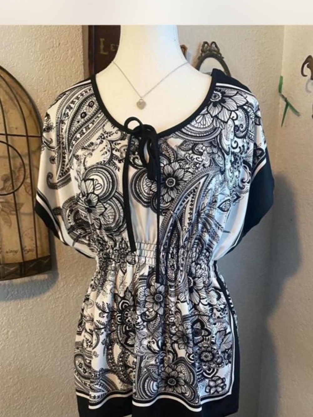 Black & White Paisley Tie-Front Tunic Top